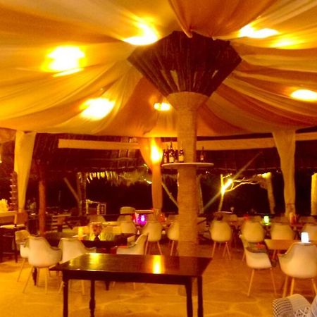 Bahari Dhow Beach Villas Diani Beach Luaran gambar